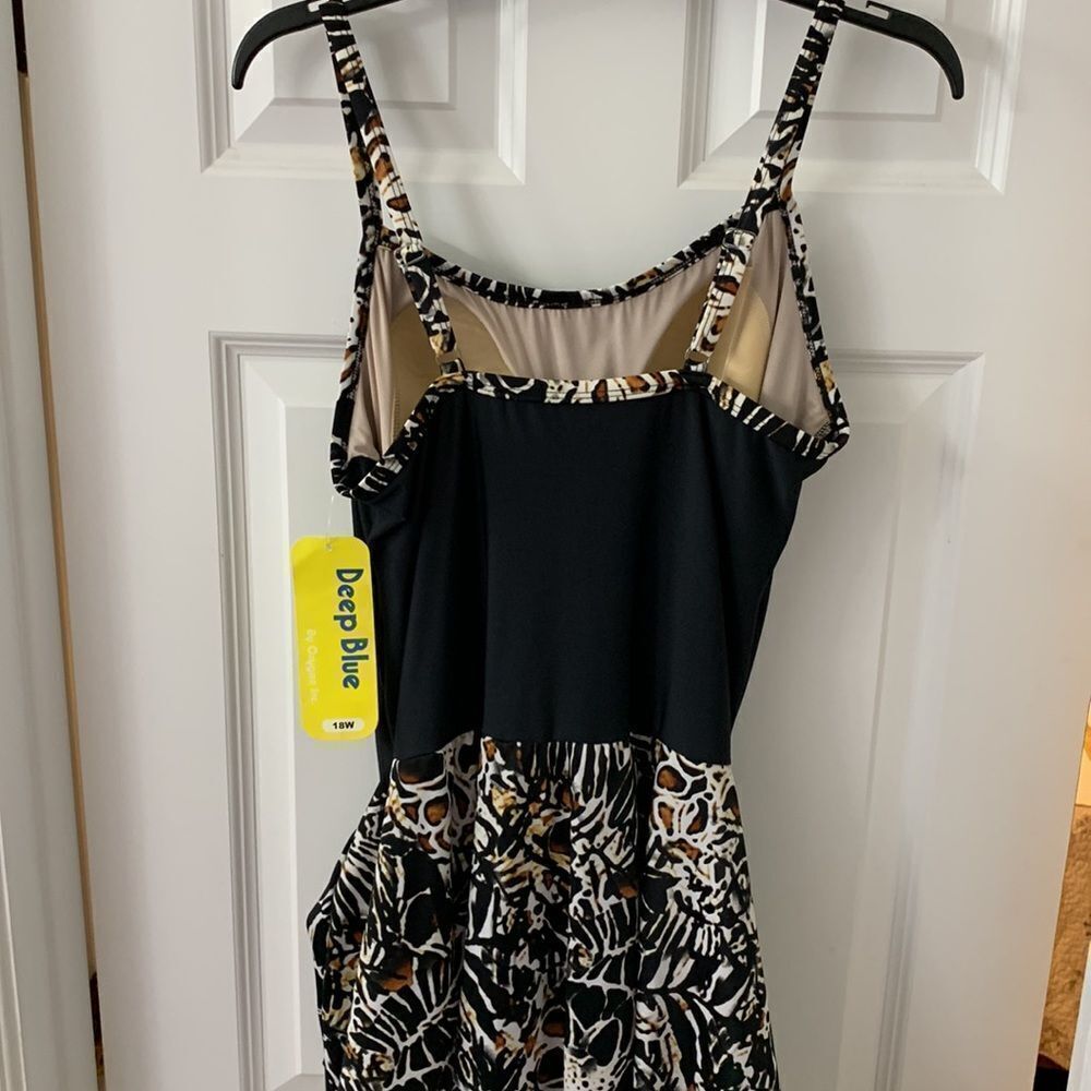 Deep Blue Size 18W one piece skirted swimsuit NWT & adjustable straps.  TTS - Picture 2 of 12
